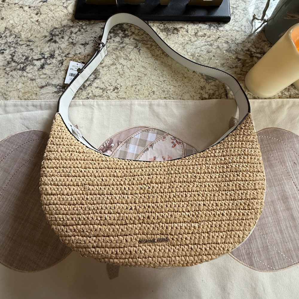 NEW MICHAEL Michael Kors
Avra Medium Hand-Crocheted and Leather Crossbody Bag